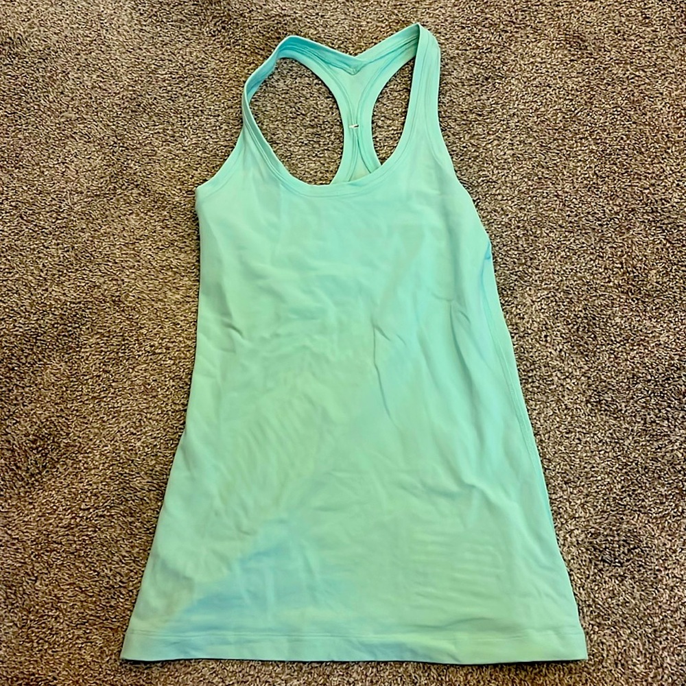 Lululemon women’s size 6 Y tank